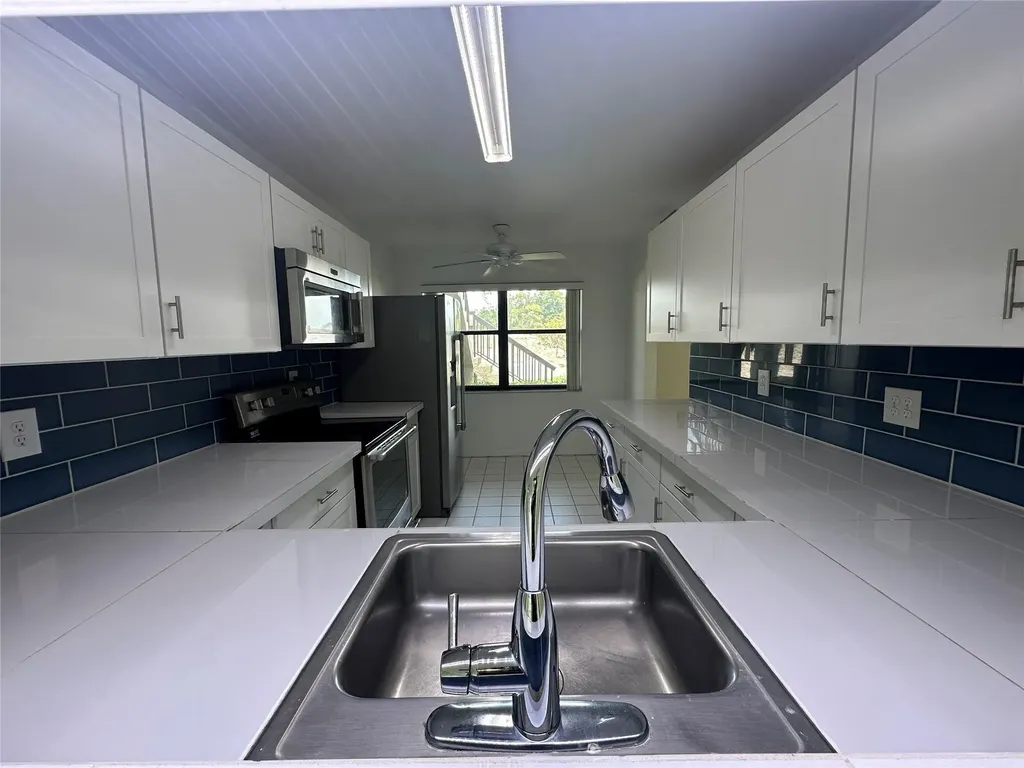 7673 Tahiti Lane Lake Worth FL 33467