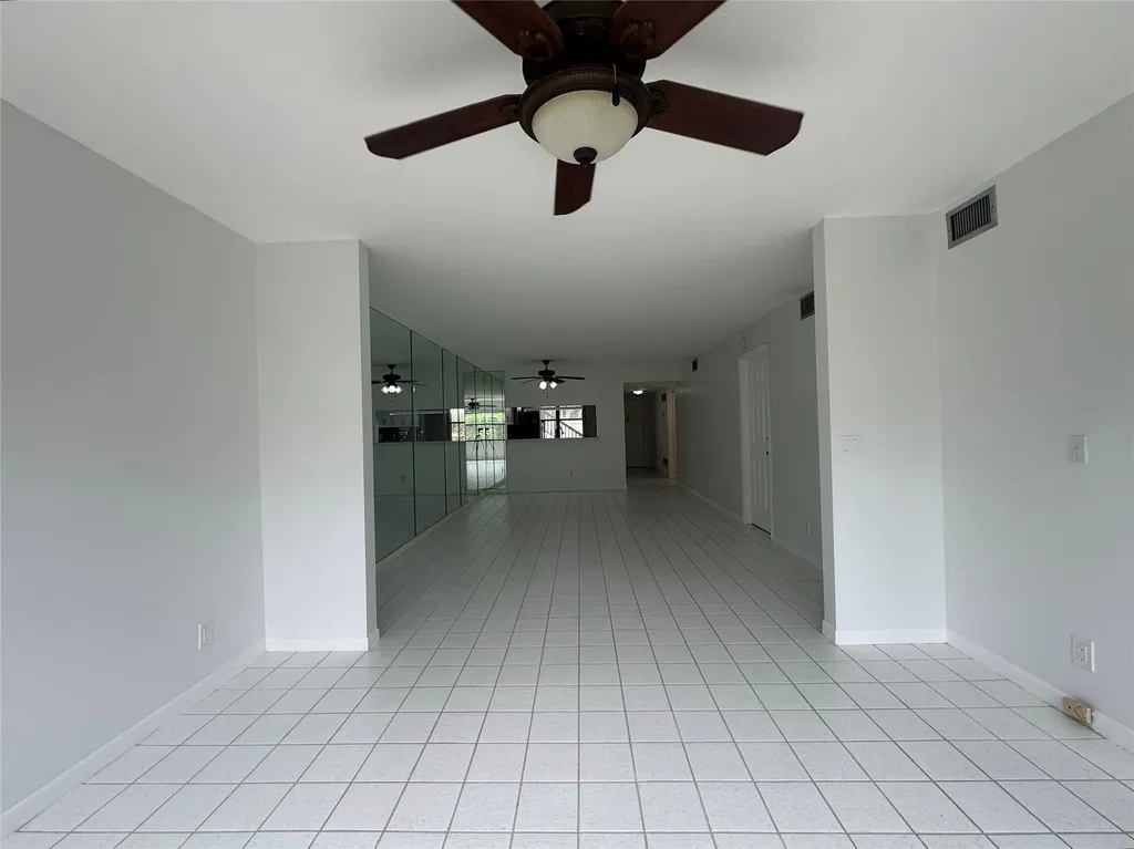 7673 Tahiti Lane Lake Worth FL 33467