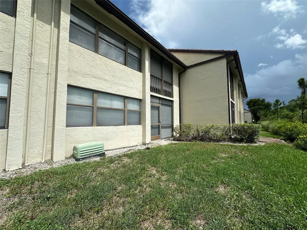 7673 Tahiti Lane Lake Worth FL 33467