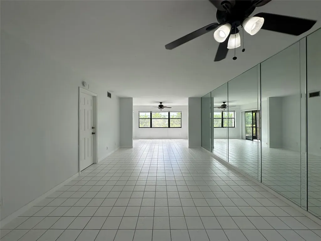7673 Tahiti Lane Lake Worth FL 33467
