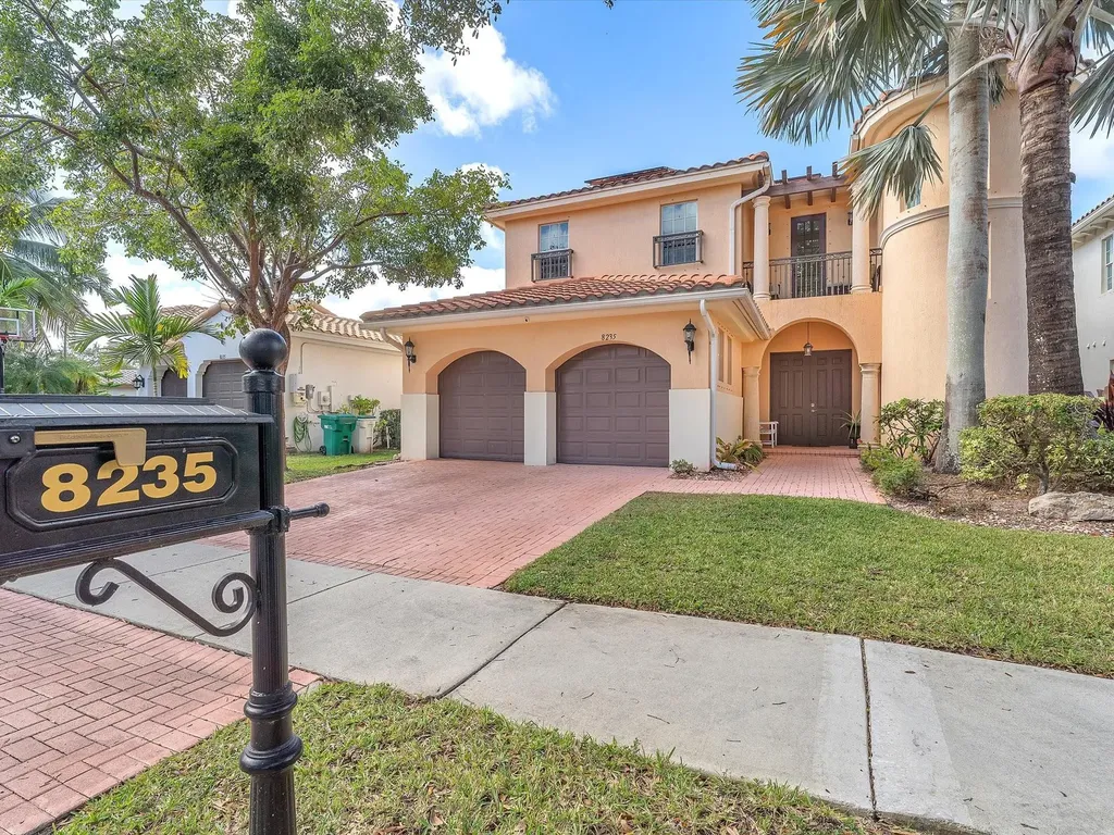 8235 NW 105th Lane Parkland FL 33076