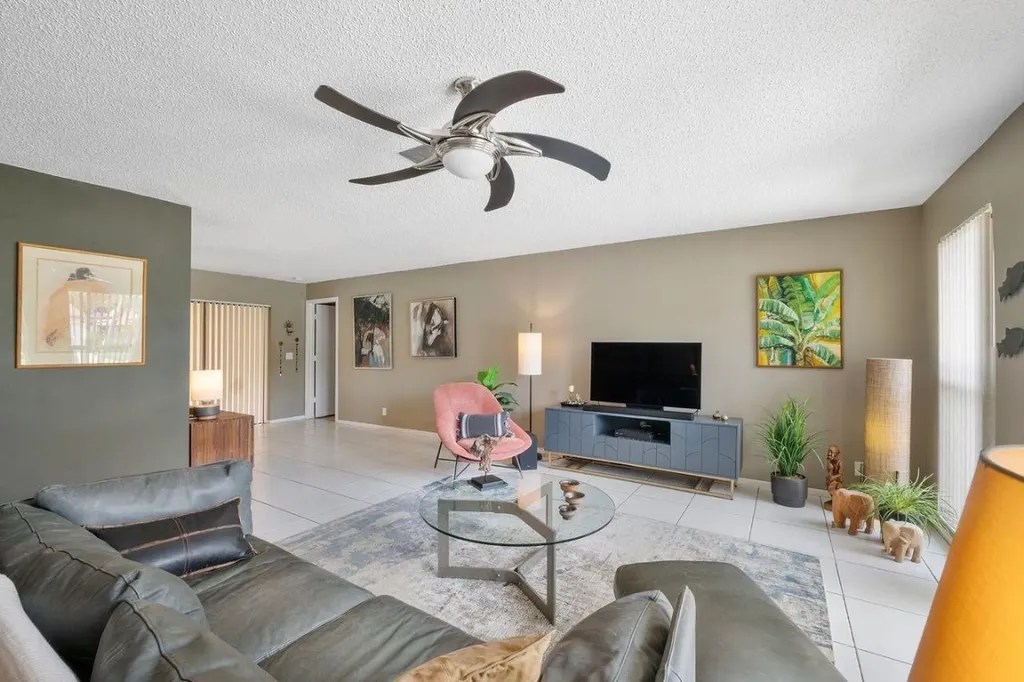 6334 Winding Brooke Way Delray Beach FL 33484