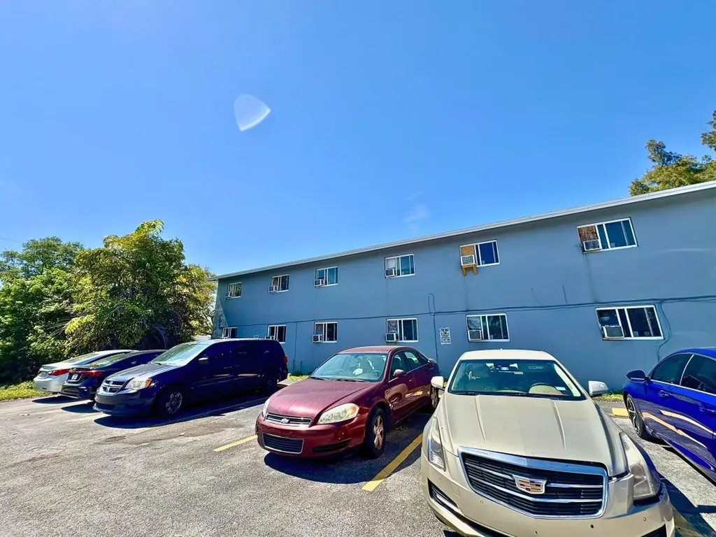 101-105 SE 26 Street Fort Lauderdale FL 33316