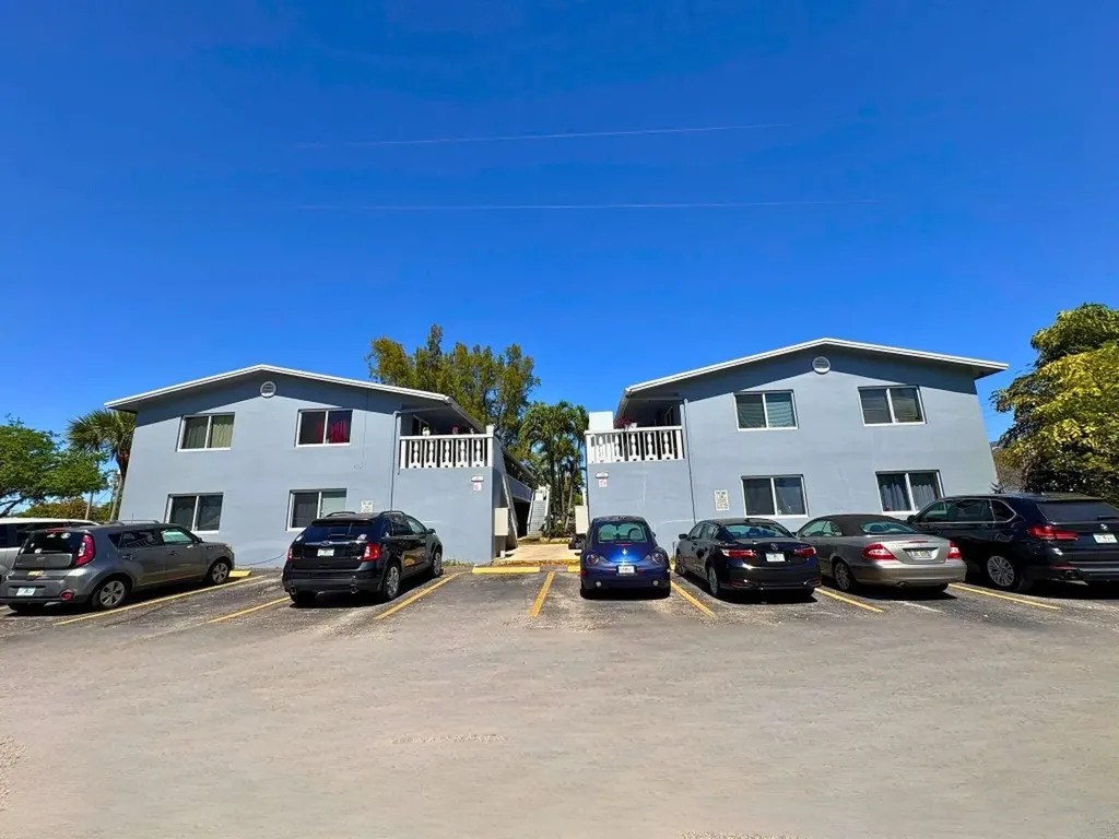 101-105 SE 26 Street Fort Lauderdale FL 33316