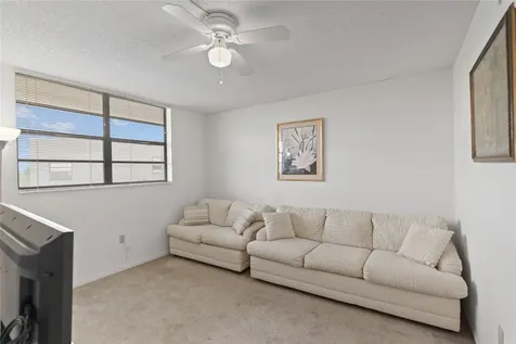 900 Colony Point Circle Pembroke Pines FL 33026