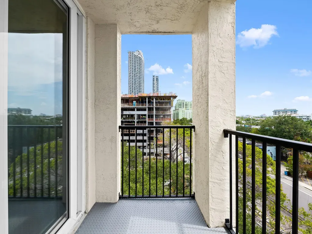 520 SE 5th Avenue Fort Lauderdale FL 33301