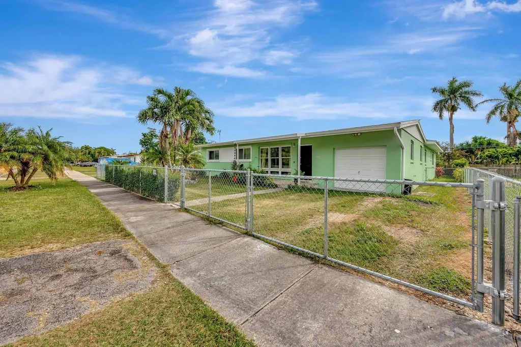 1710 NW 9th Street Homestead FL 33030