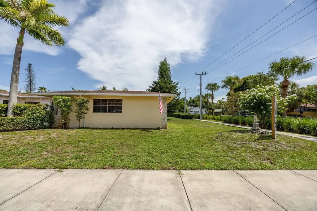 904 SE 11th Court Fort Lauderdale FL 33316
