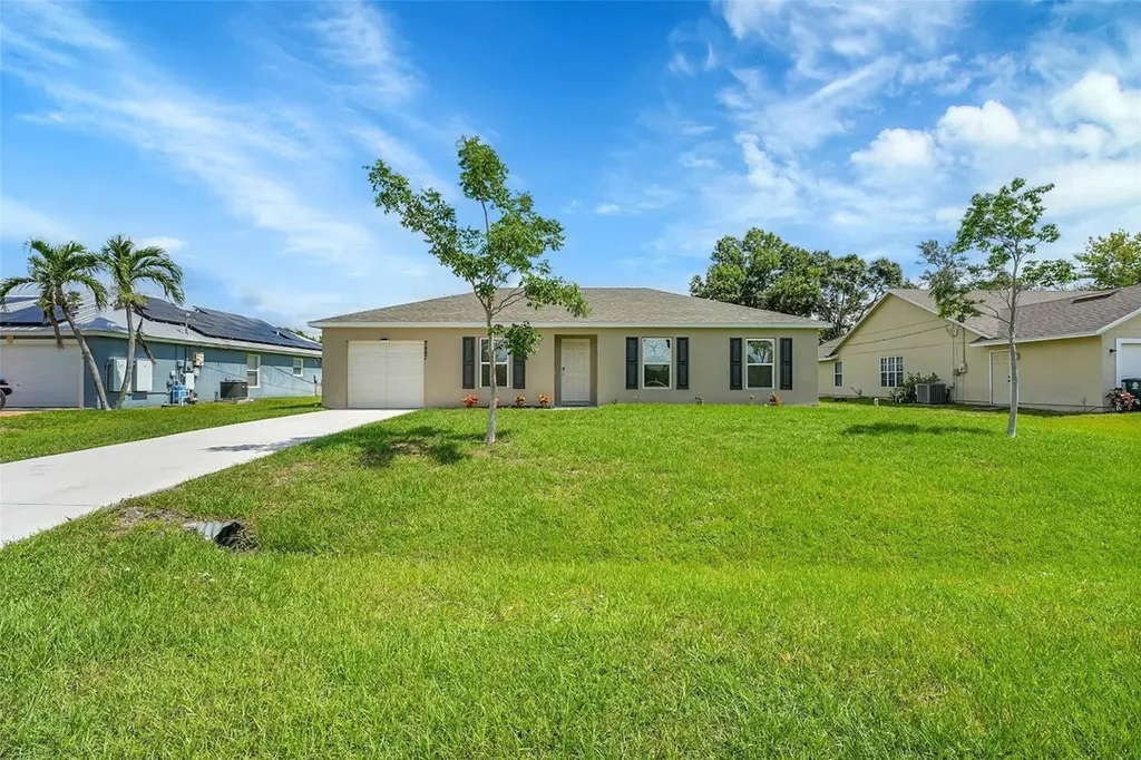 2457 SE Tracy Avenue Port St Lucie FL 34952