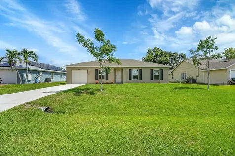 2457 SE Tracy Avenue Port St Lucie FL 34952