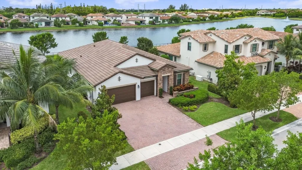 9228 Grand Prix Lane Boynton Beach FL 33472
