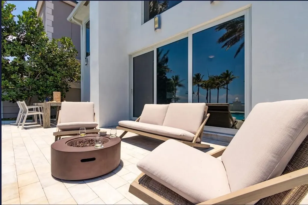 3350 NE 14th Court Fort Lauderdale FL 33304