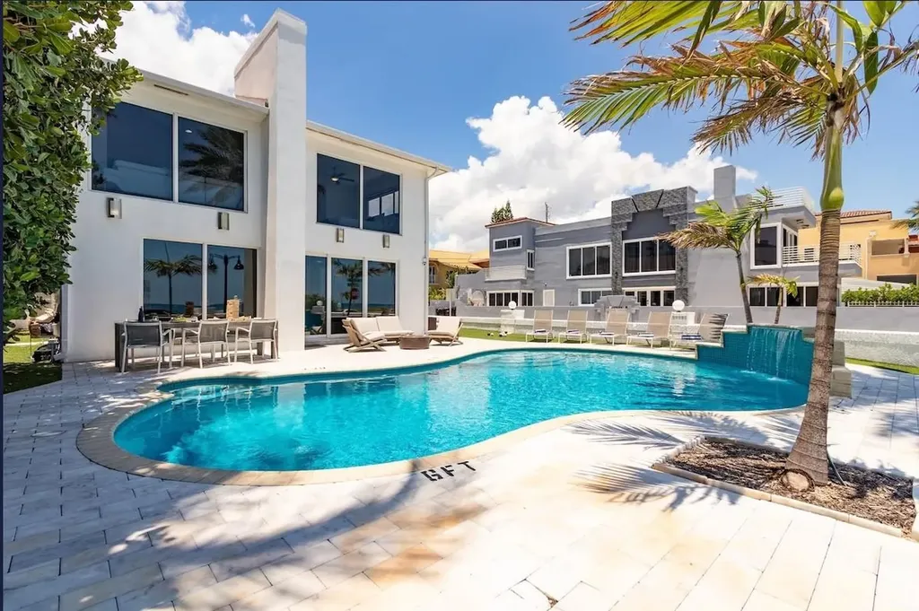 3350 NE 14th Court Fort Lauderdale FL 33304