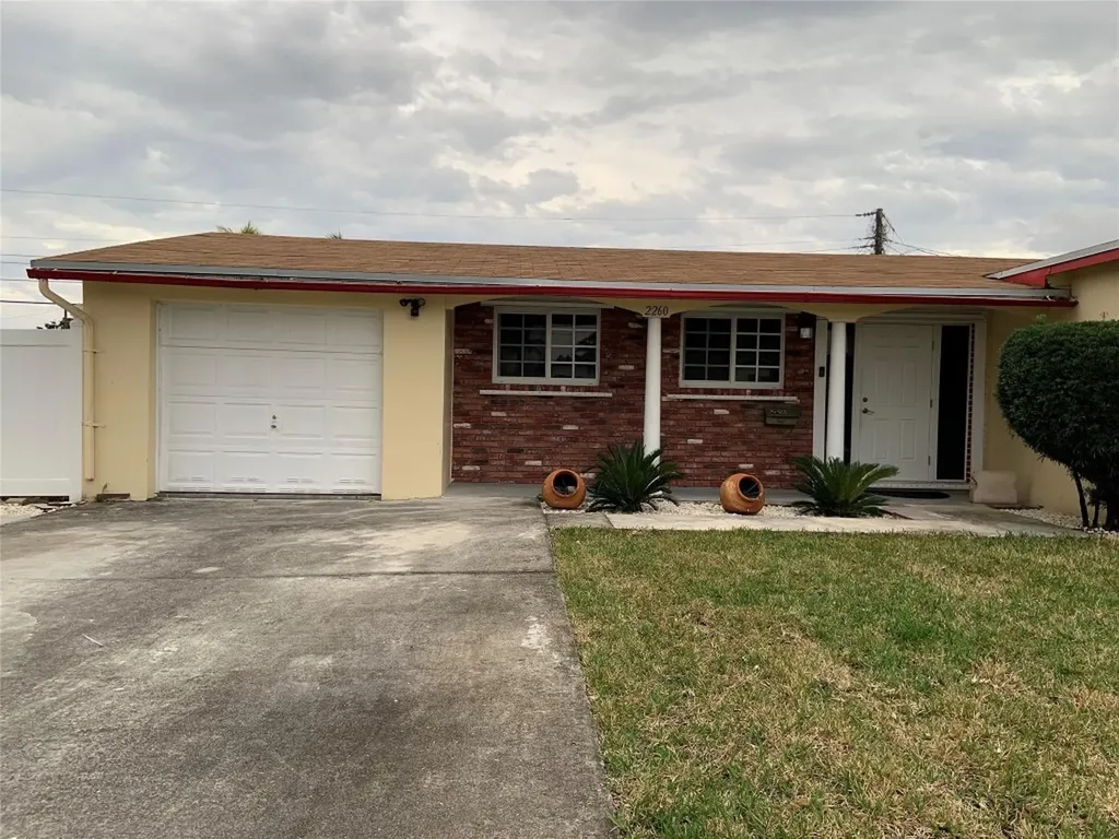2260 NW 60th Terrace Sunrise FL 33313