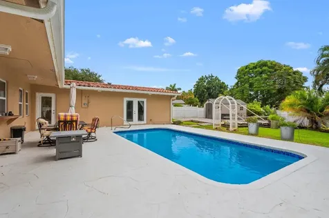 2540 NW 9th Terrace Wilton Manors FL 33311