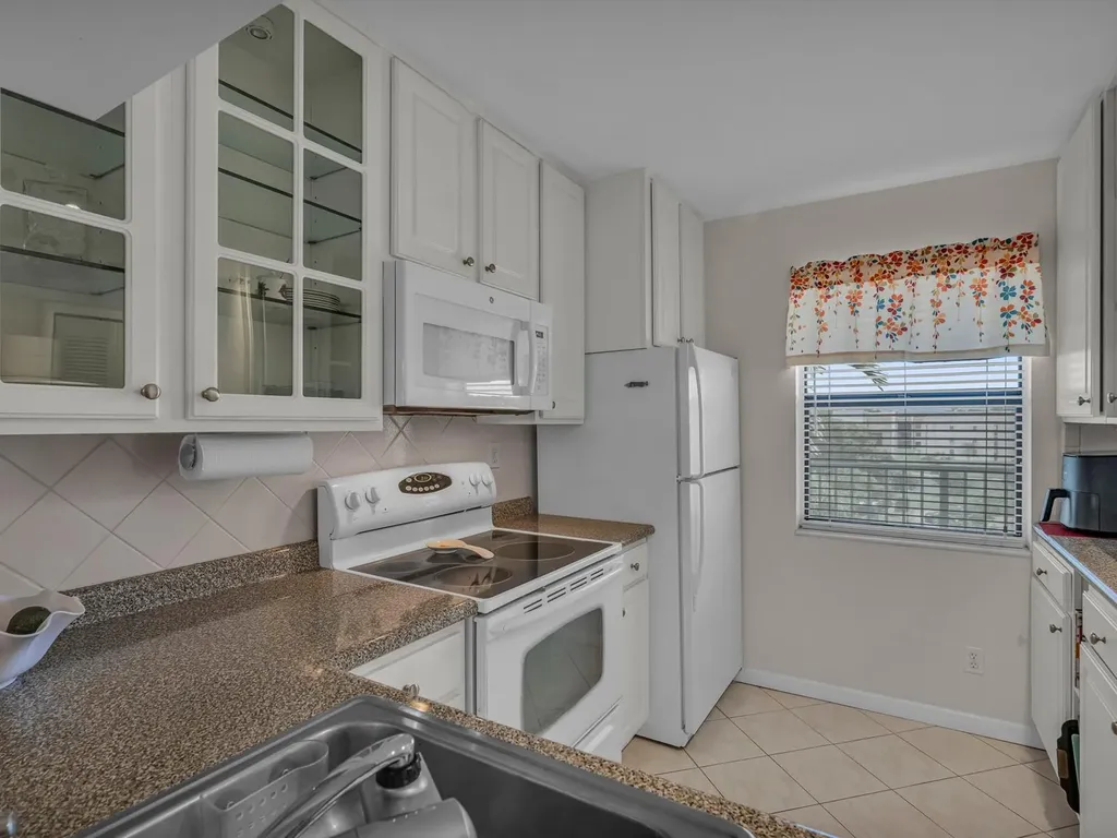 2748 NW 104th Avenue Sunrise FL 33322