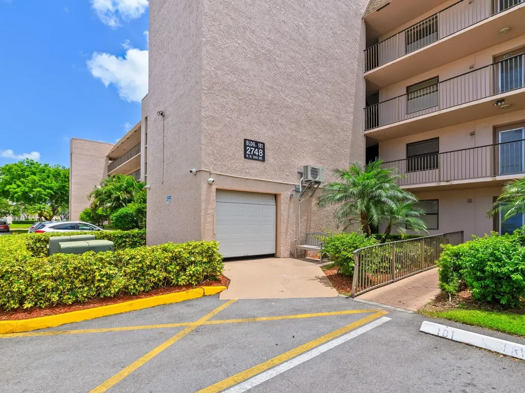 2748 NW 104th Avenue Sunrise FL 33322