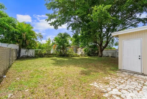 6540 SW 8th Street North Lauderdale FL 33068