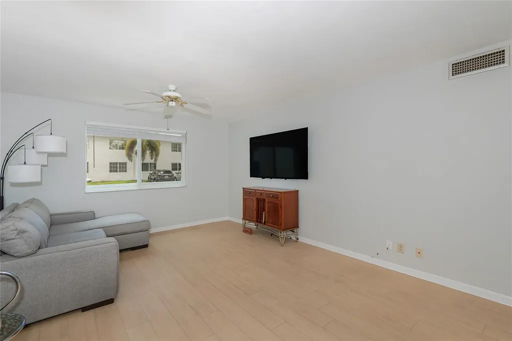 1821 NE 62nd Street Fort Lauderdale FL 33308