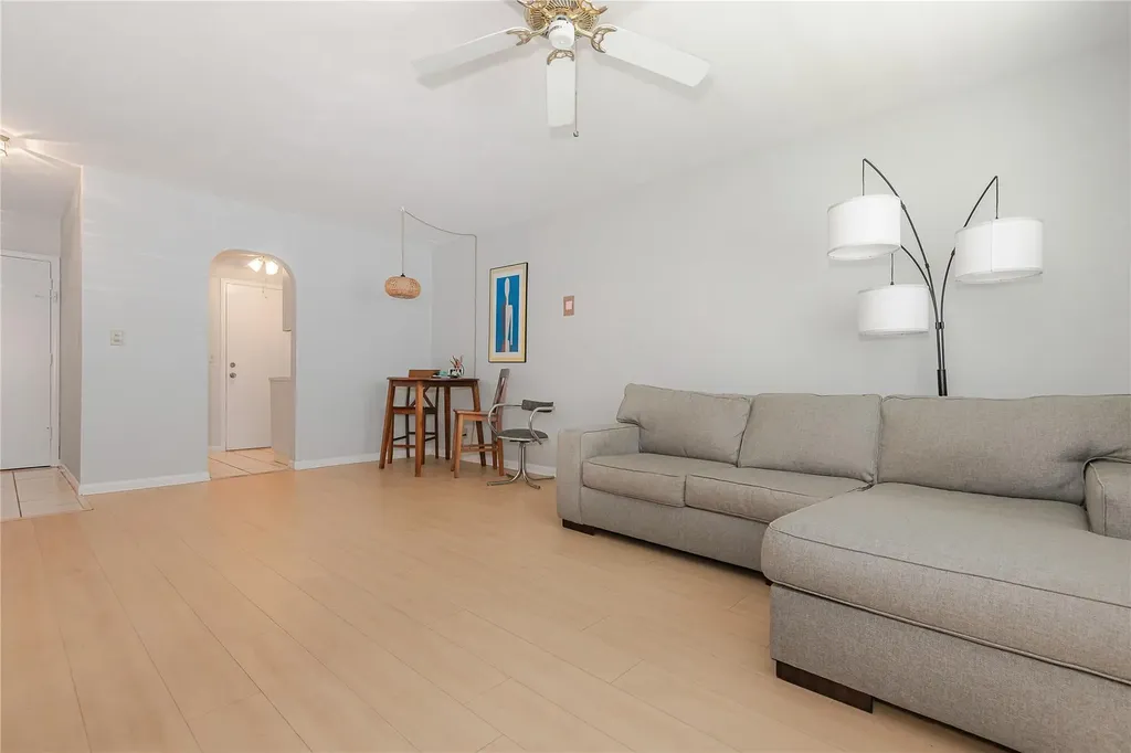 1821 NE 62nd Street Fort Lauderdale FL 33308