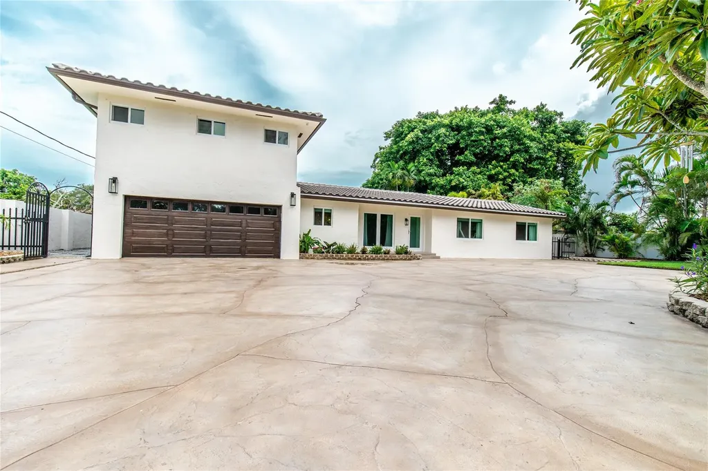 2275 SW 44th Street Fort Lauderdale FL 33312