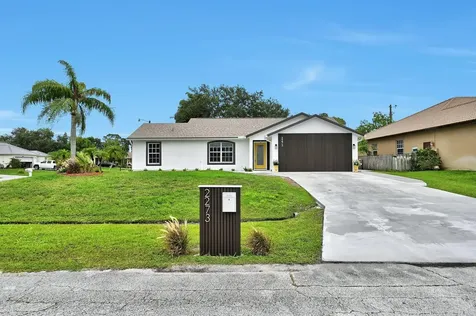 2273 SW Phyllis Lane Port St Lucie FL 34953