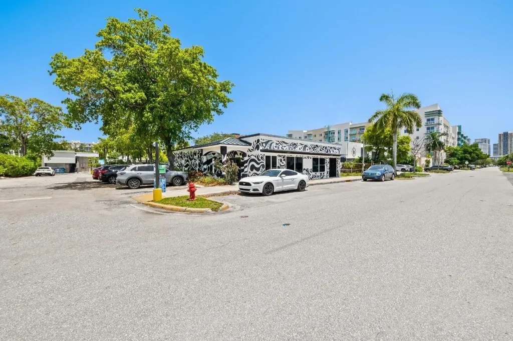 716-718 NE 2nd Avenue Fort Lauderdale FL 33304