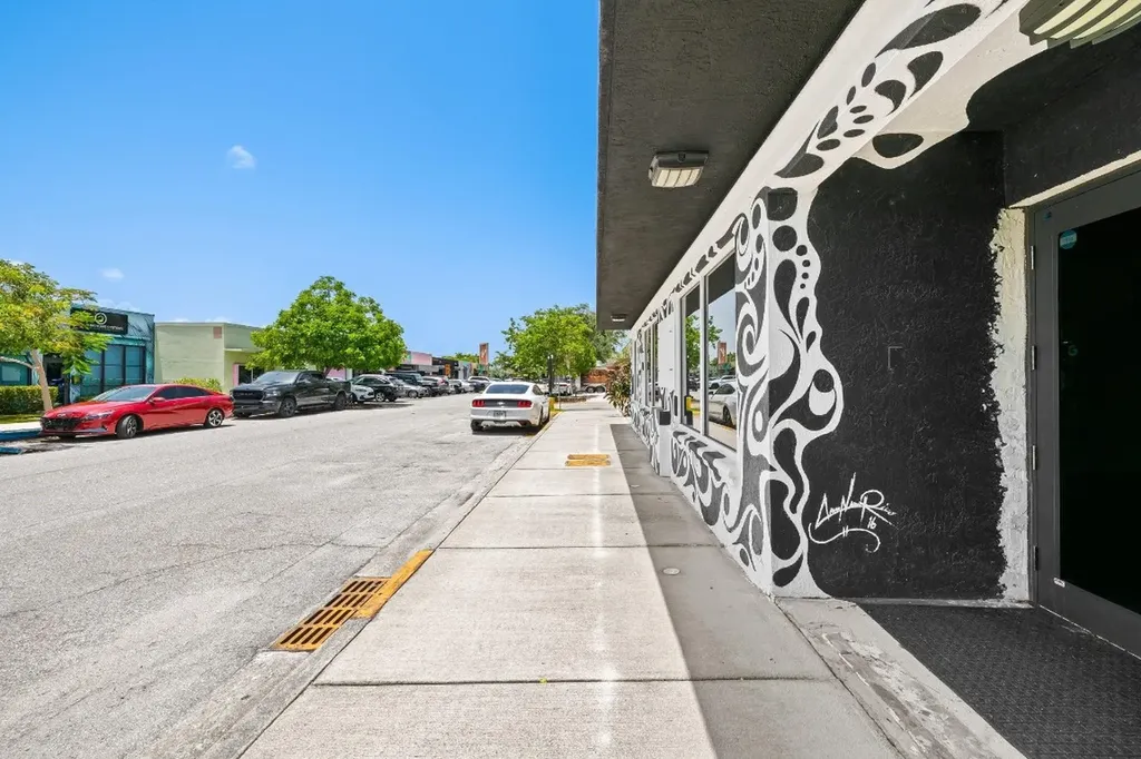 716-718 NE 2nd Avenue Fort Lauderdale FL 33304