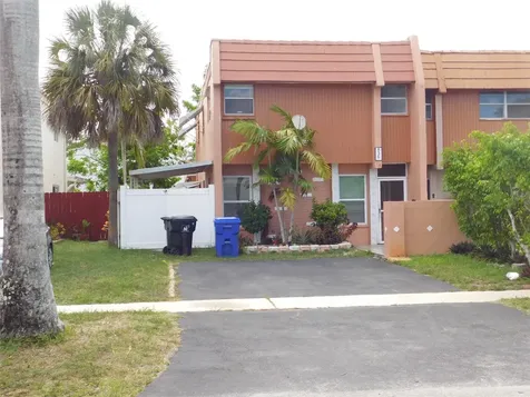 836 SW 80th Avenue North Lauderdale FL 33068