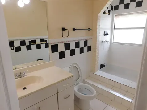 836 SW 80th Avenue North Lauderdale FL 33068