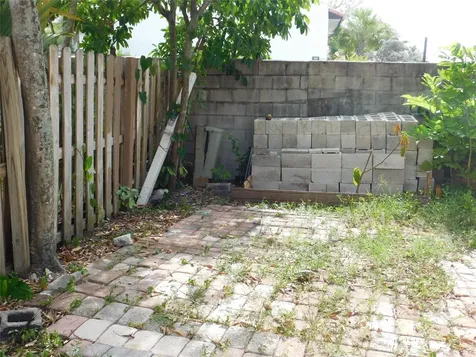 836 SW 80th Avenue North Lauderdale FL 33068