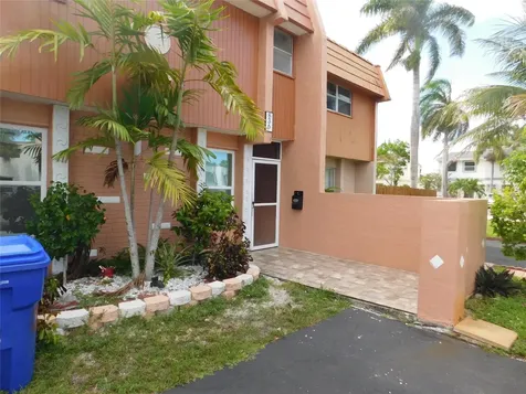 836 SW 80th Avenue North Lauderdale FL 33068