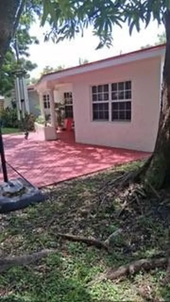 5620 Monroe Street Hollywood FL 33023