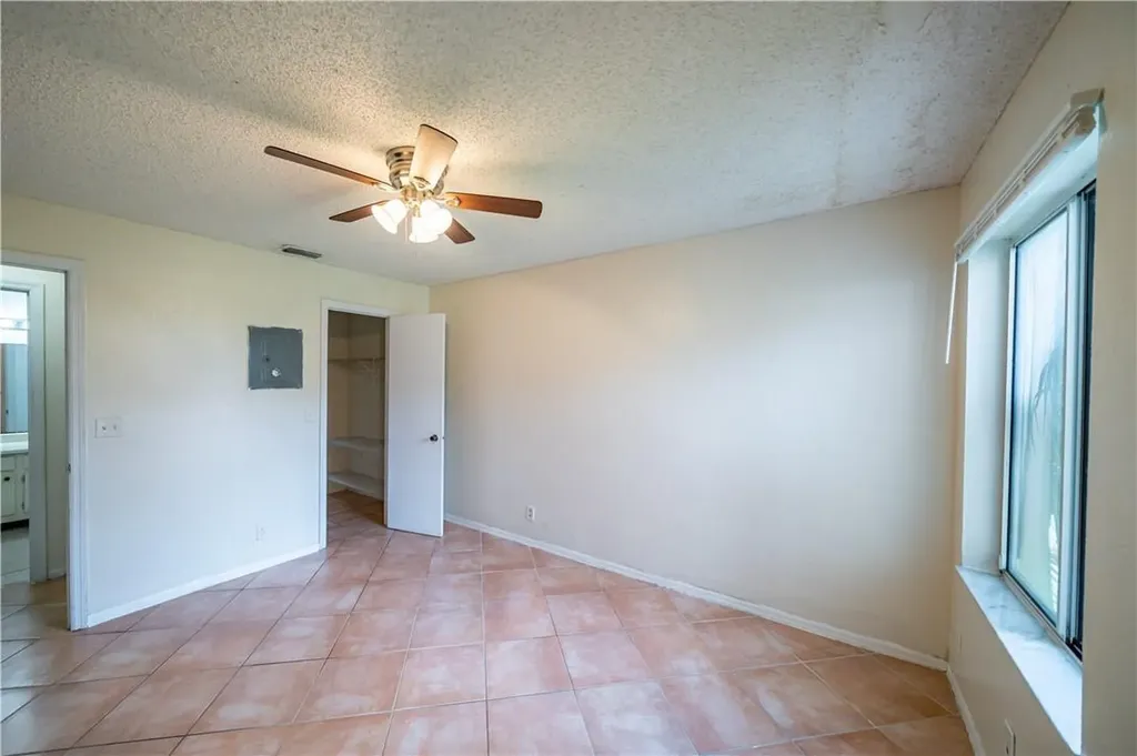 3350 Pinewalk Drive Pompano Beach FL 33063