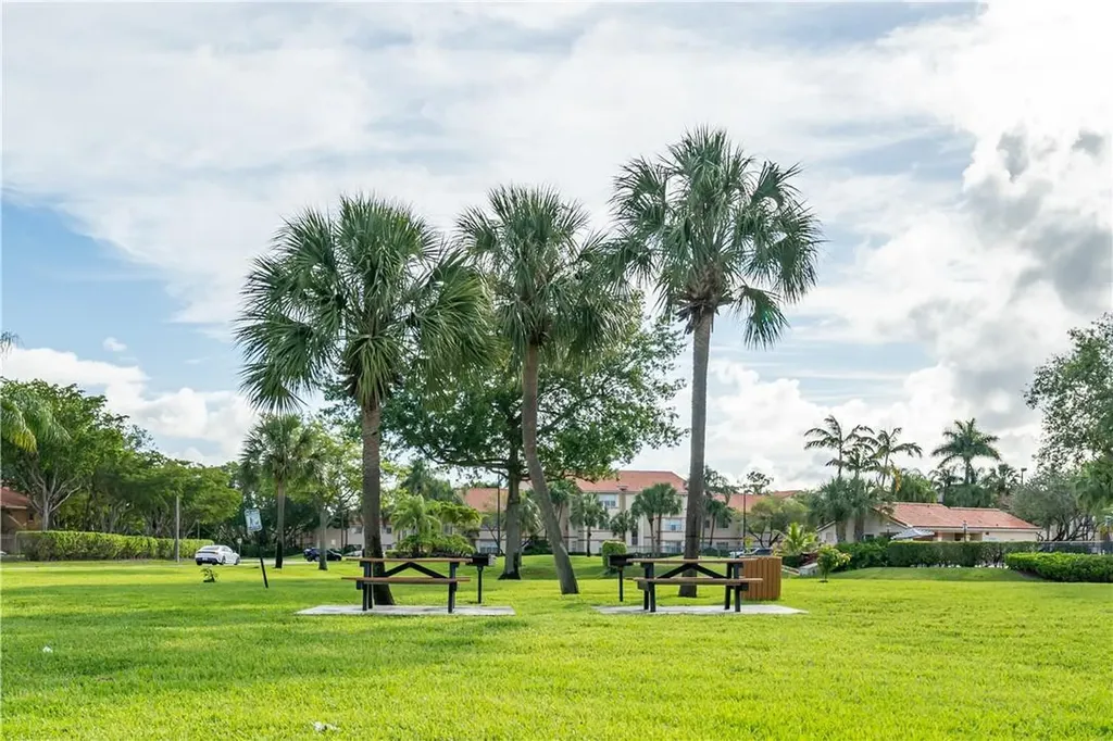 3350 Pinewalk Drive Pompano Beach FL 33063