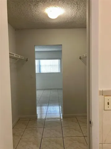 Miami FL 33172