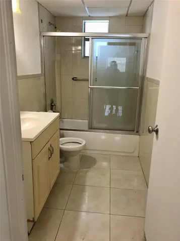 Miami FL 33172