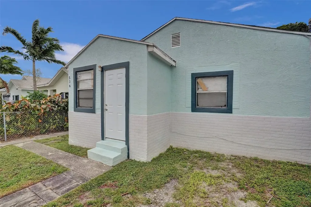 536 18th Street West Palm Beach FL 33407