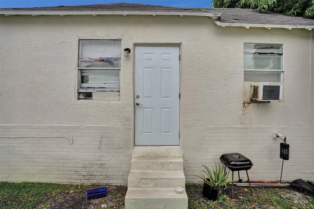 536 18th Street West Palm Beach FL 33407