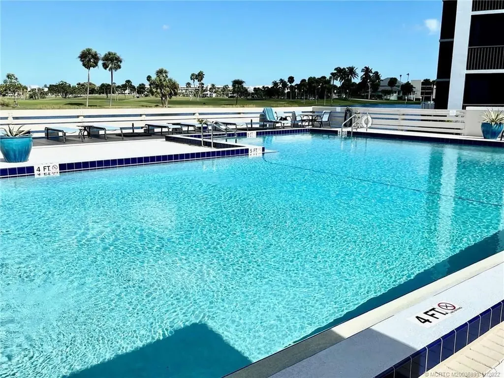 40 NE Plantation Road Stuart FL 34996