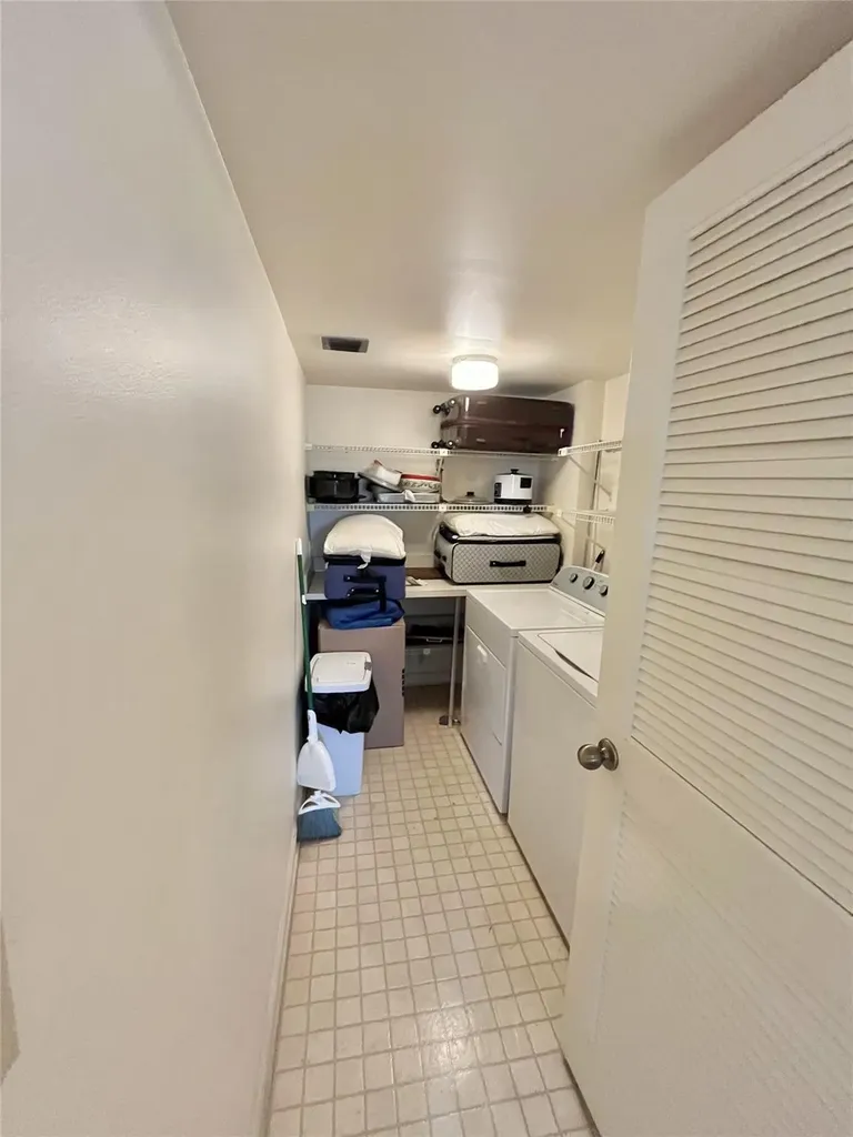 9691 N Belfort Circle Fort Lauderdale FL 33321
