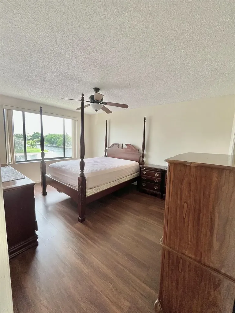 9691 N Belfort Circle Fort Lauderdale FL 33321
