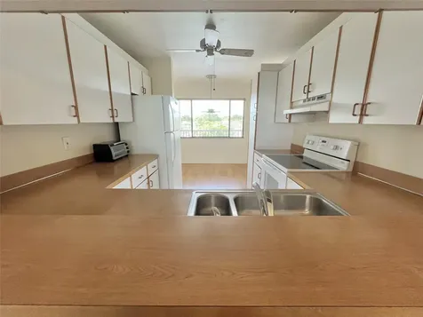 9691 N Belfort Circle Fort Lauderdale FL 33321