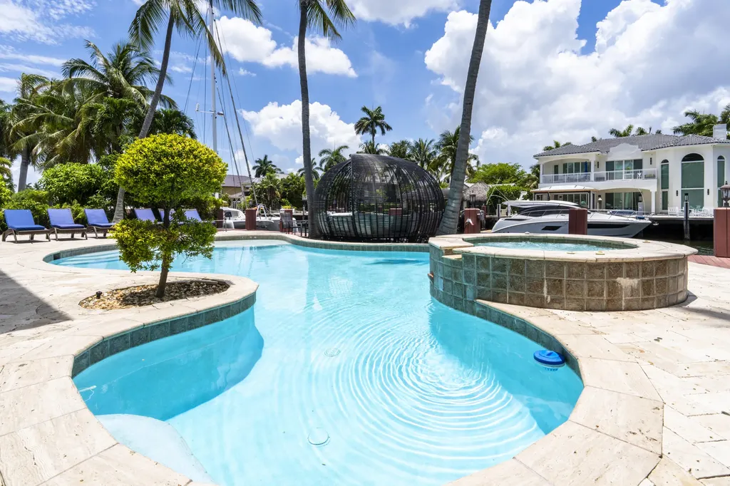 7 Pelican Drive Fort Lauderdale FL 33301