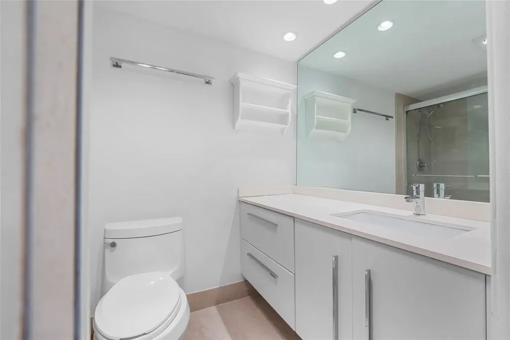 535 Oaks Drive Pompano Beach FL 33069