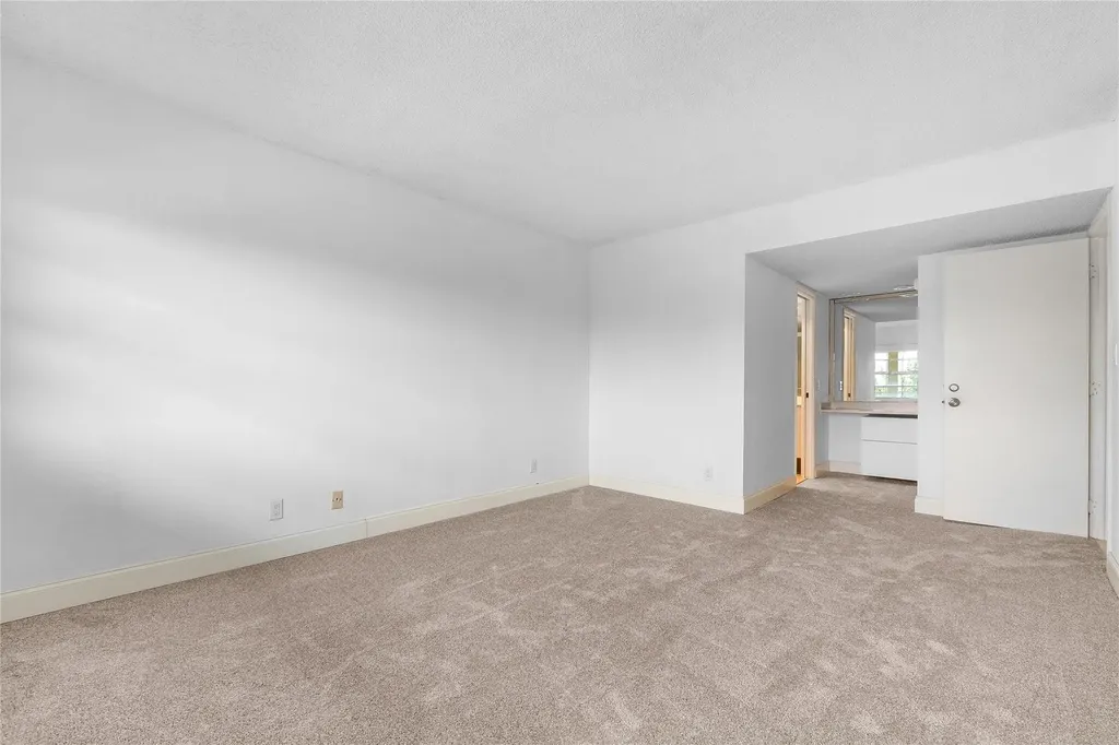 535 Oaks Drive Pompano Beach FL 33069