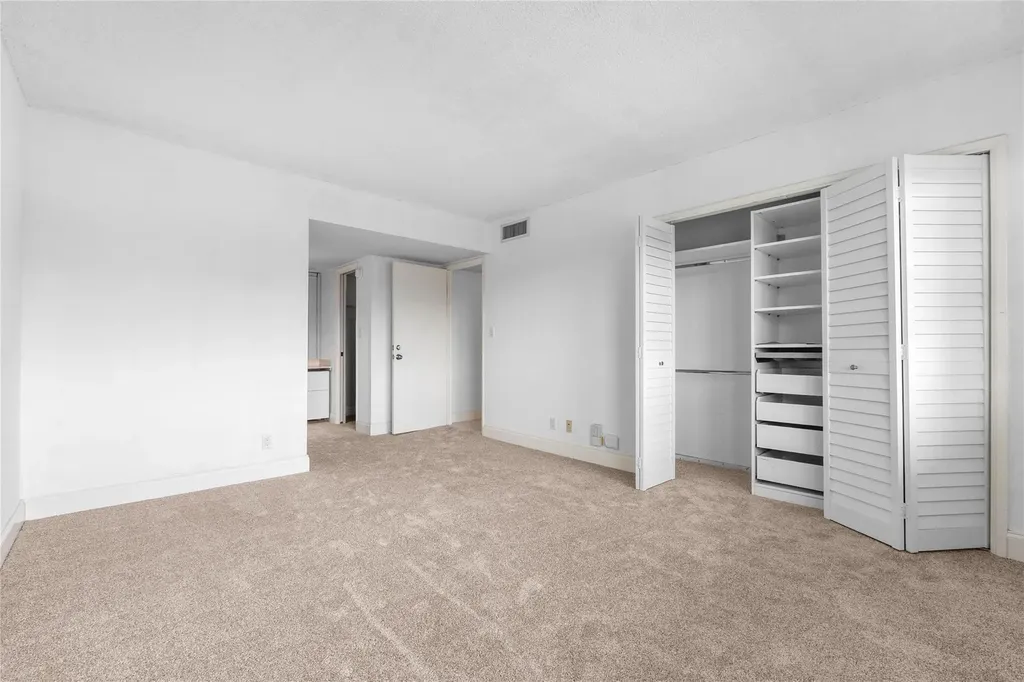 535 Oaks Drive Pompano Beach FL 33069