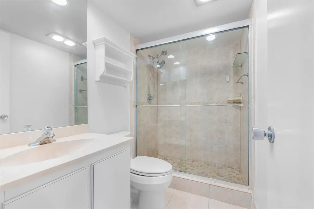 535 Oaks Drive Pompano Beach FL 33069