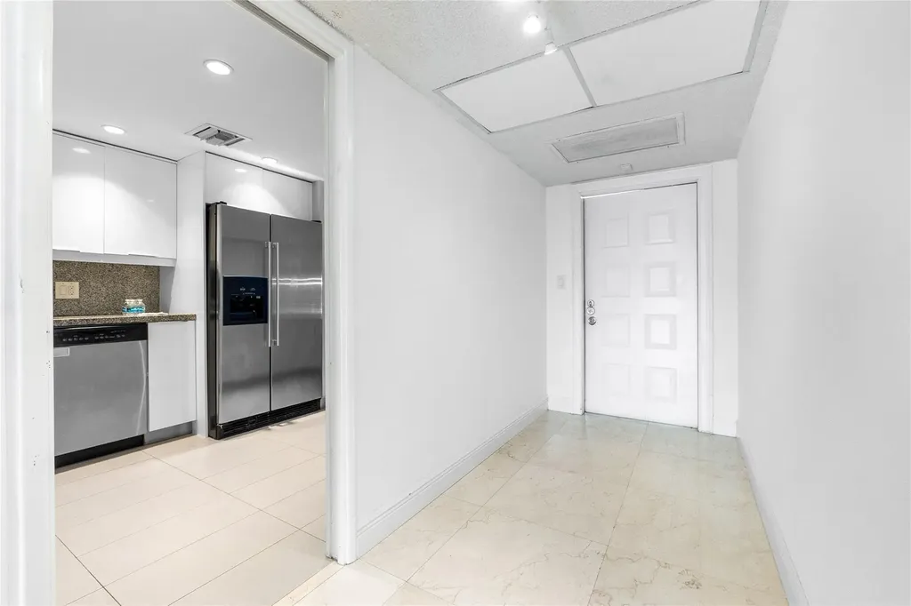 535 Oaks Drive Pompano Beach FL 33069