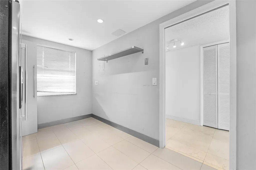 535 Oaks Drive Pompano Beach FL 33069
